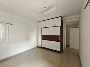 Room in 3 BHK Apartment at Mantri Webcity, Hennur Road – for Rent