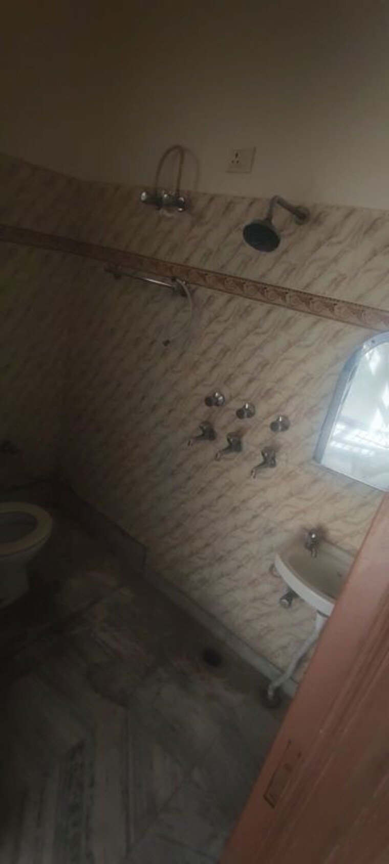 Bathroom, sector 17 2 Bedroom 1800 Sq.Ft. Independent House In Sector 17 Panchkula 10786499