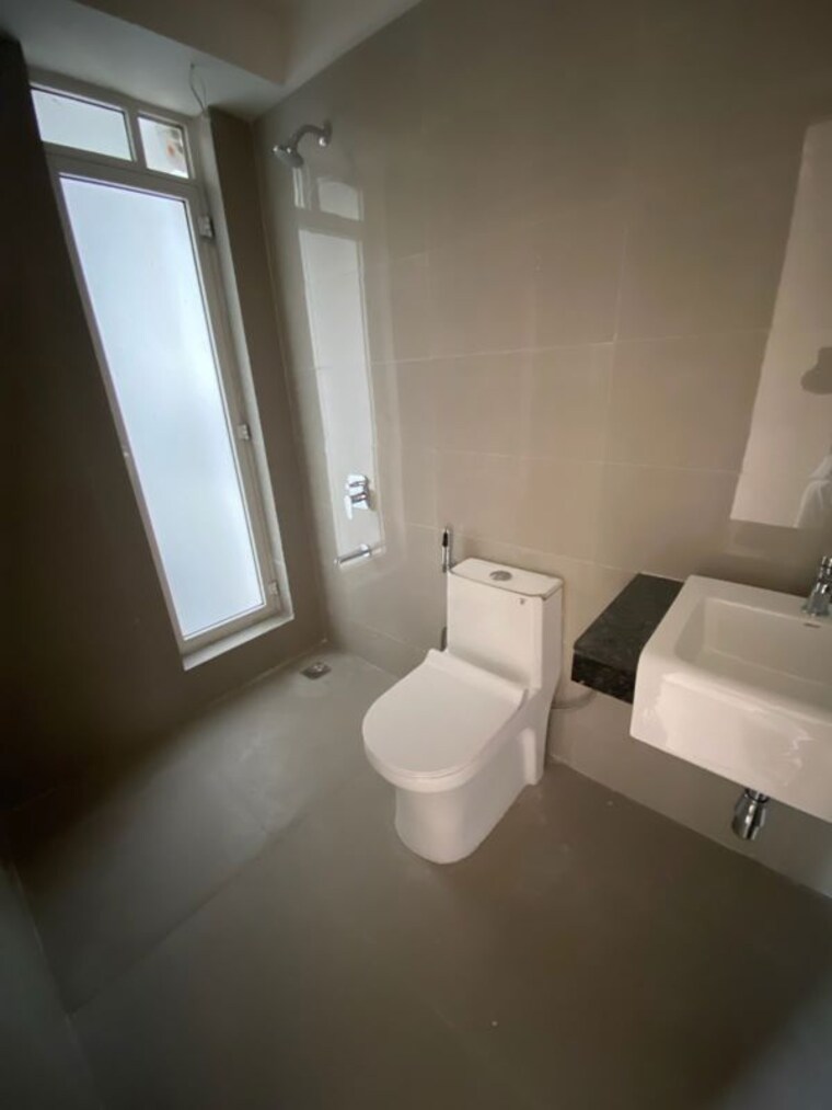 Bathroom, embassy-one-thane 3 Bedroom 1622 Sq.Ft. Apartment In Panch Pakhadi Thane 10786538