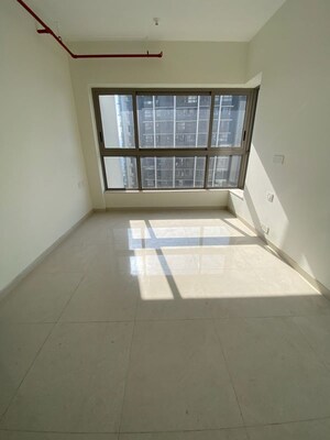 Room in 3 BHK Apartment at Embassy One Thane, Panch Pakhadi – for Rent