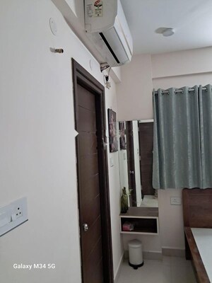 2 BHK Apartment For Rent in SMR Vinay Iconia Hyderabad, Kondapur
