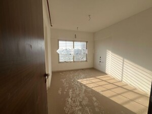 Room in 2 BHK Apartment at Tridhaatu Aum, Chembur – for Rent