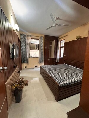 Bedroom in 2 BHK Apartment at Ansal Sushant Apartments, Sushant Lok I – for Rent