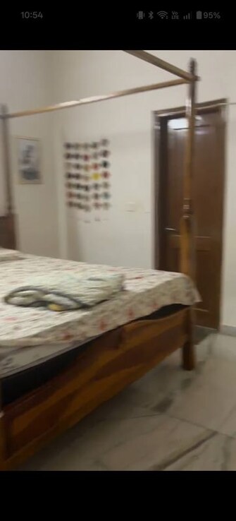 4 BHK +Villa For Rent in RWA Apartments Sector 50 in Sector 50, Noida