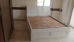 Room in 2 BHK Apartment at Hiranandani Atlantis, Powai – for Sale