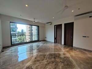 Room in 3 BHK Apartment at Ekta Eros, Khar West – for Sale