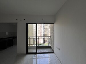 Room in 2 BHK Apartment at Runwal Gardens, Dombivli East – for Rent