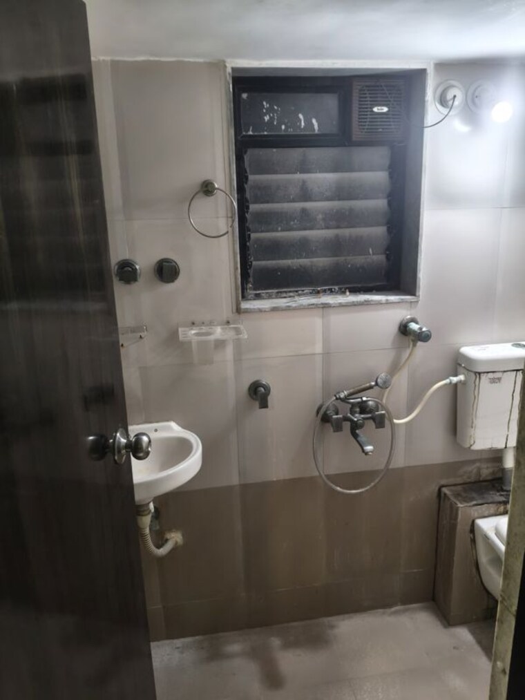 Bathroom, lucky-nine-galaxy 2 Bedroom 1030 Sq.Ft. Apartment In Mira Road Thane 10786654