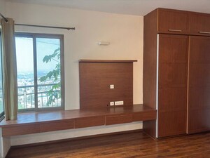 Room in 3 BHK Apartment at Brigade Exotica, Old Madras Road – for Rent