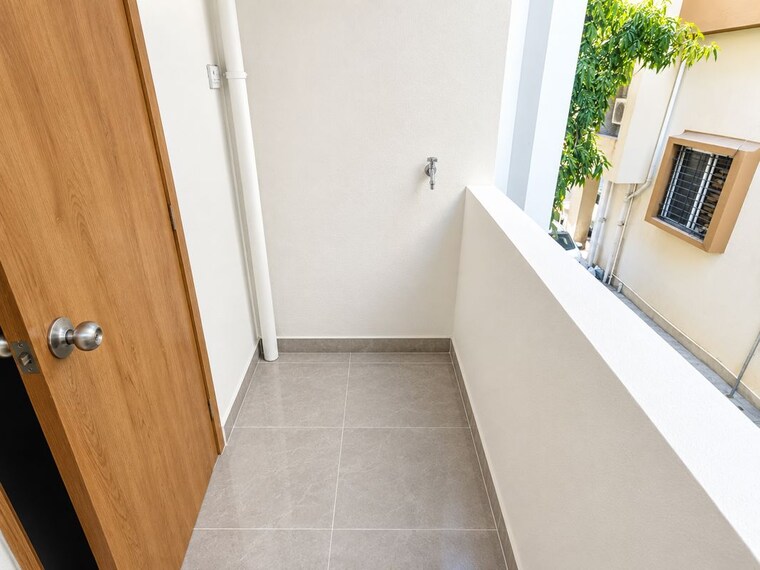 Balcony, lokmanya colony 2 Bedroom 750 Sq.Ft. Apartment In Lokmanya Colony Pune 10784594