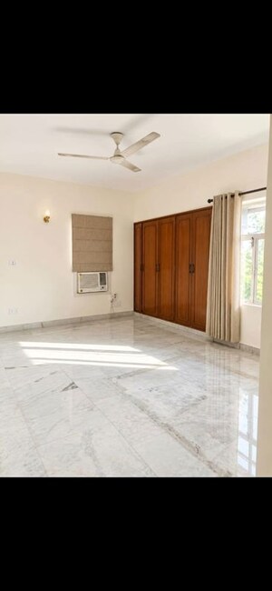 2 BHK Builder Floor For Rent in Sukhdev Vihar