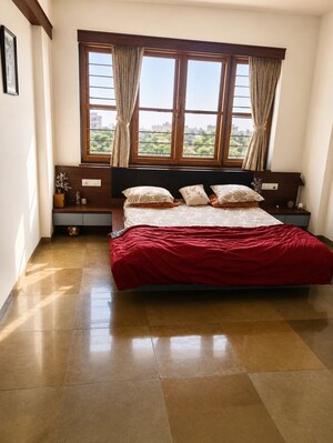Bedroom in 4 BHK Apartment at Vastrapur – for Rent