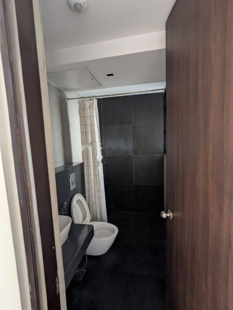 Bathroom, lodha-aurum-grande 3 Bedroom 1285 Sq.Ft. Apartment In Kanjurmarg East Mumbai 10786696