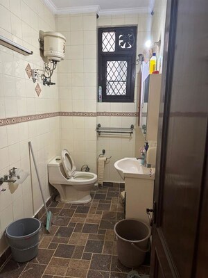 Attached Bathroom in 3 BHK Builder Floor at Lajpat Nagar 4 – for Sale