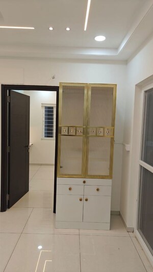 Room in 2 BHK Apartment at Rajapushpa Provincia, Narsingi – for Rent