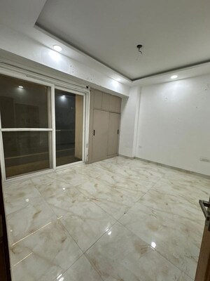 Room in 3 BHK Apartment at SVP Gulmohur Garden, Raj Nagar Extension – for Rent