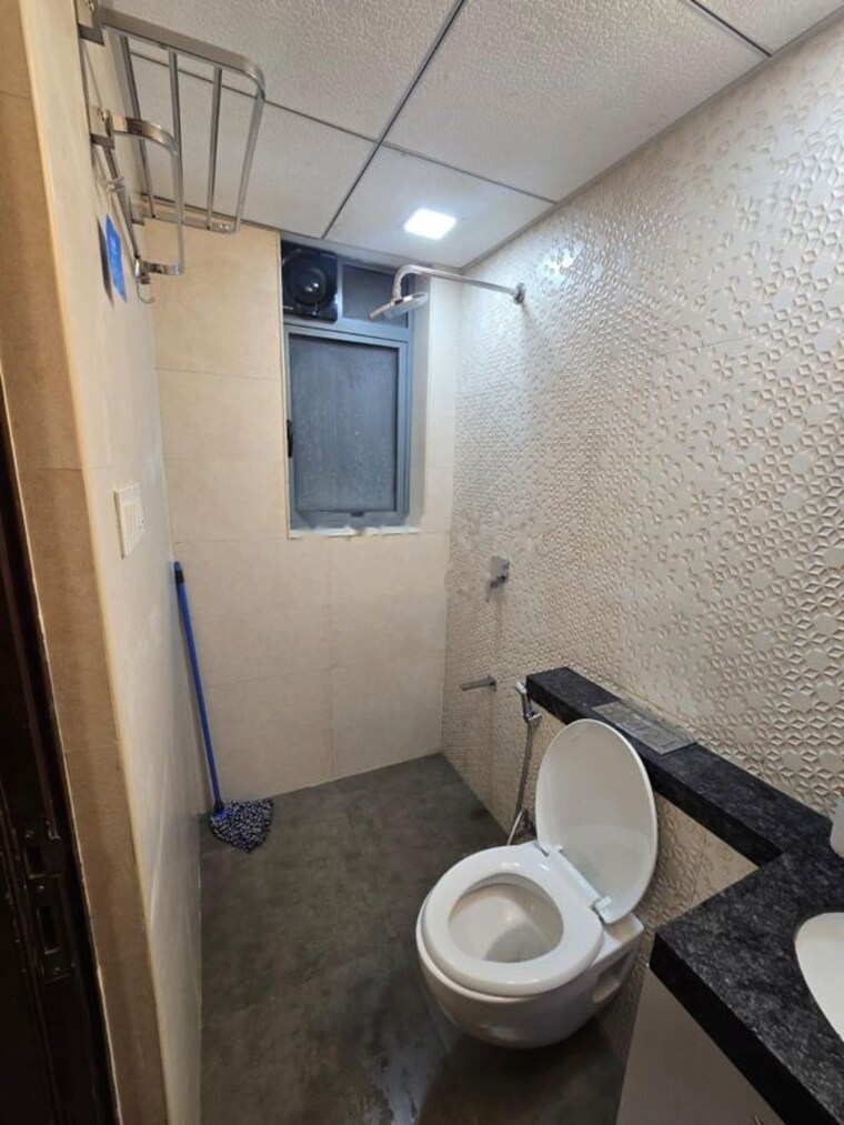 Bathroom, kanakia-spaces-sevens 2 Bedroom 700 Sq.Ft. Apartment In Andheri East Mumbai 10786766
