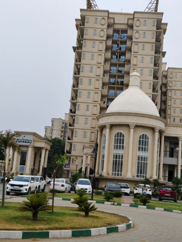 Exterior View, signature-the-serenas 2 Bedroom 724 Sq.Ft. Apartment In Sohna Sector 36 Gurgaon 10786793