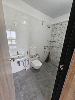 Bathroom in 2 BHK Apartment at Leo Eminence, Bandra East – for Rent