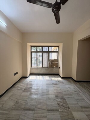 Room in 2 BHK Apartment at Hyde Park Galaxy, Manpada – for Rent
