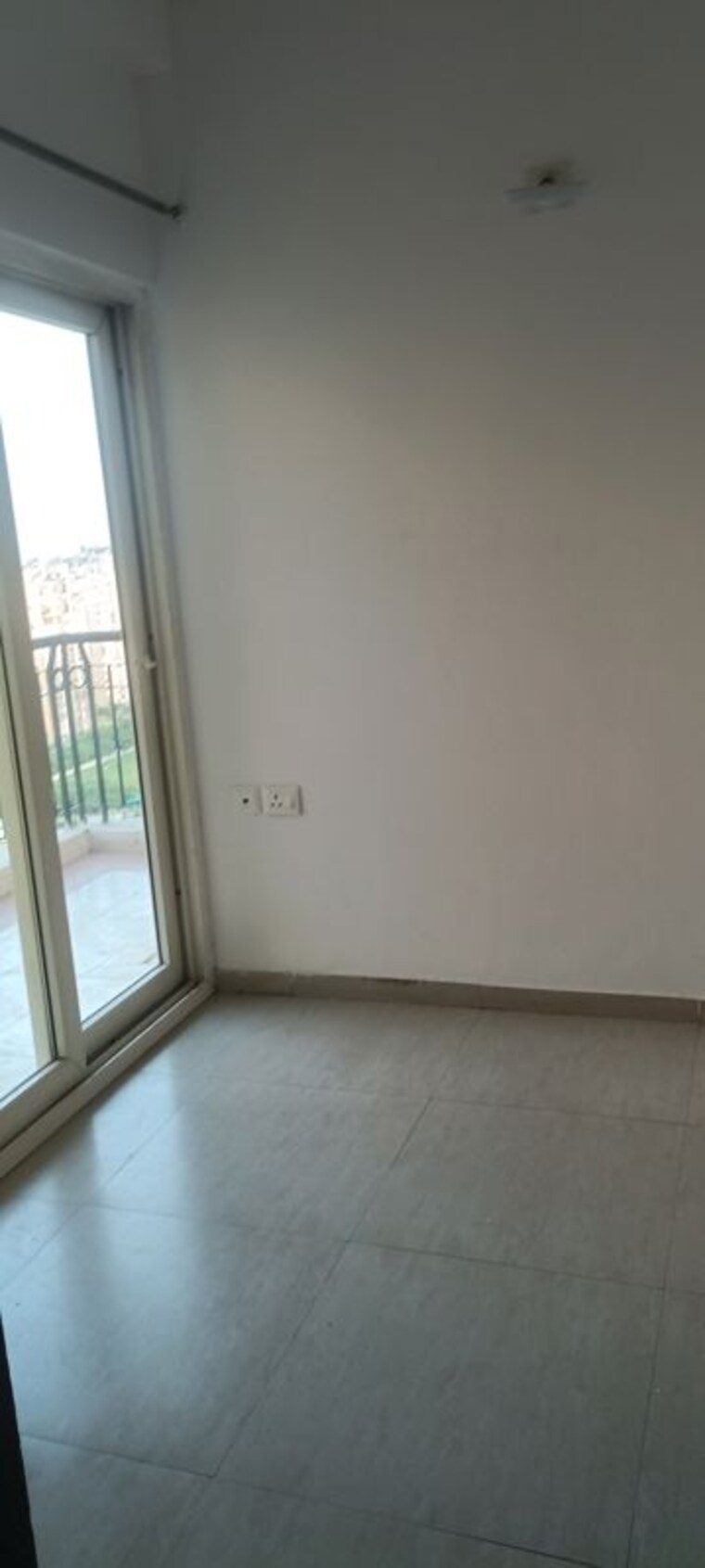 Room, aims-golf-city 3 Bedroom 1350 Sq.Ft. Apartment In Sector 75 Noida 10786828
