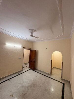 Room in 3 BHK Apartment at Aims Golf City, Sector 75 – for Rent
