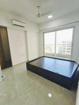 Room in 2 BHK Apartment at Andheri West – for Rent