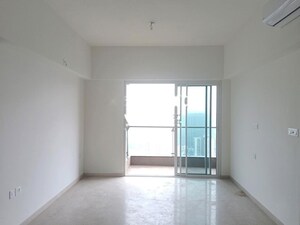 Room in 2 BHK Apartment at Avant Heritage, Jogeshwari East – for Rent