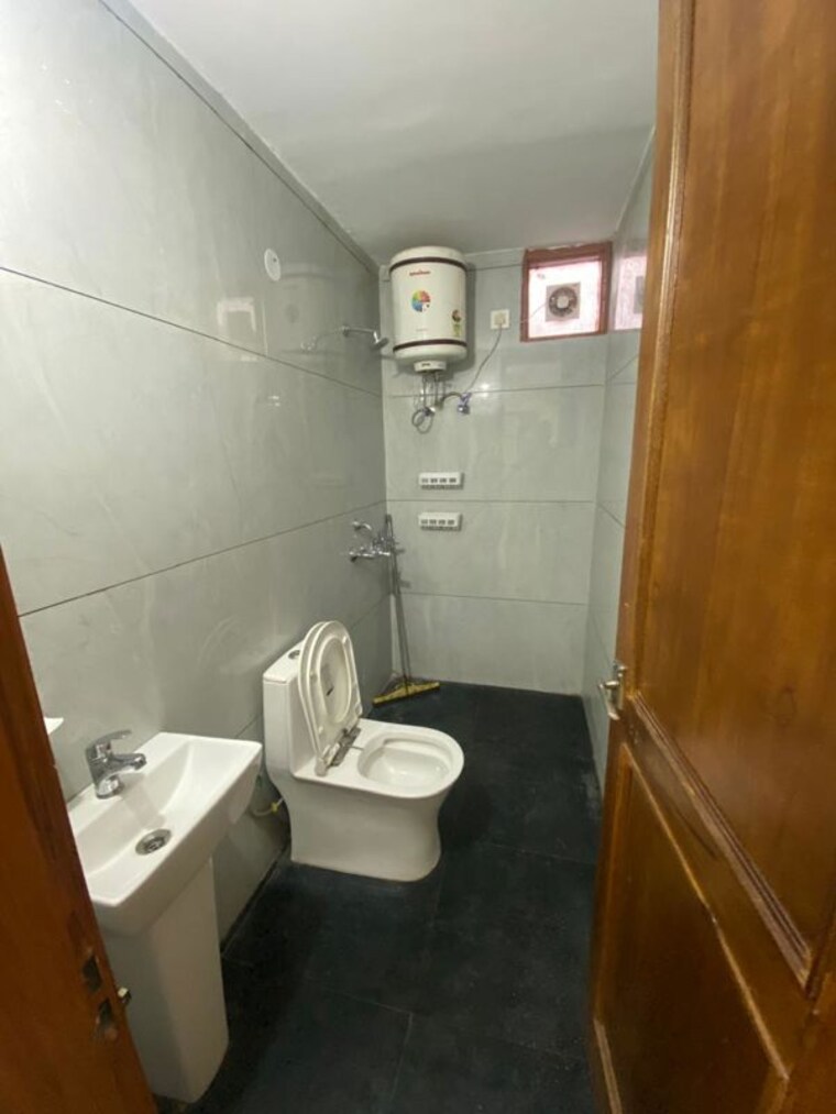 Bathroom, sector 126 2 Bedroom 1350 Sq.Ft. Independent House In Sector 126 Mohali 10786926
