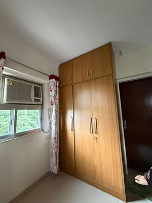 Room in 3 BHK Apartment at Everest Height, Chandivali – for Rent