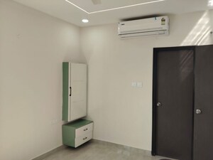 Room in 2 BHK Apartment at Candeur 40, Miyapur – for Rent