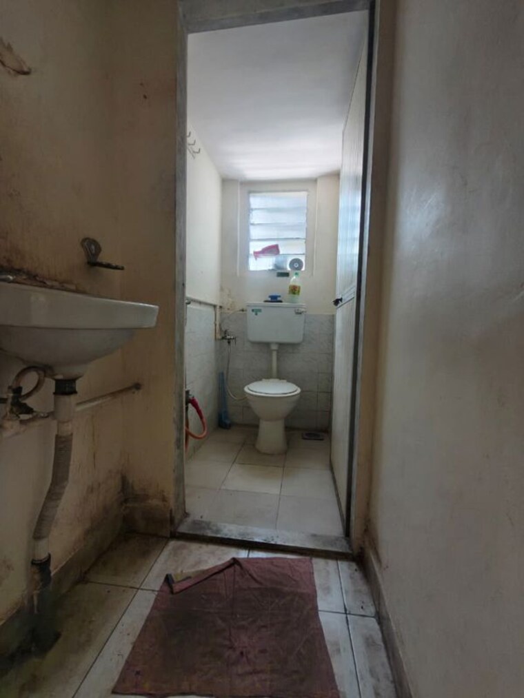 Bathroom, parsik nagar 1 Bedroom 525 Sq.Ft. Apartment In Parsik Nagar Thane 10786981