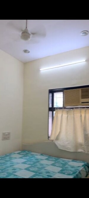 Room in 1 BHK Apartment at Andheri CHS, Andheri West – for Rent