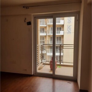Room in 4 BHK Apartment at Bestech Park View Spa Next, Sector 67 – for Rent