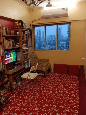Bedroom in 1 BHK Apartment at Zainab Tower, Madanpura – for Sale