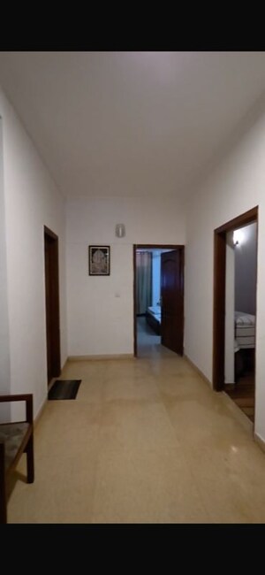 Room in 6+ BHK Independent House at Sector 39 – for Sale