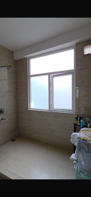 Room in 6+ BHK Independent House at Sector 39 – for Sale