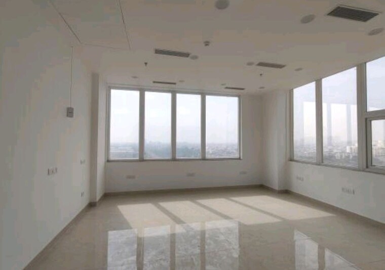 Room, sector 27c Commercial Office Space 750 Sq.Ft. In Sector 27c Faridabad 10786543