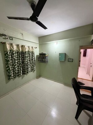 Team Area in 2 BHK Apartment at Paldi – for Rent