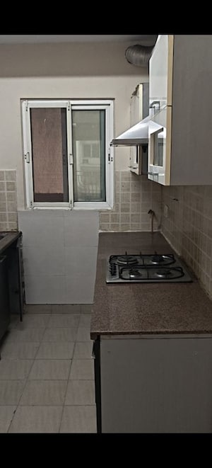 Bathroom in 2.5 BHK Apartment at Mahagun Moderne, Sector 78 – for Rent