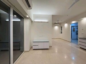Room in 2 BHK Apartment at Godrej Woods, Sector 43 – for Rent