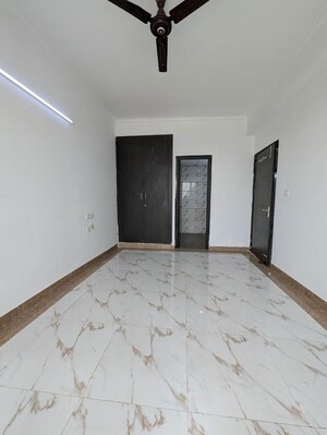 Room in 3.5 BHK Apartment at SDS NRI Residency Omega II, Omega Ii Greater Noida – for Sale