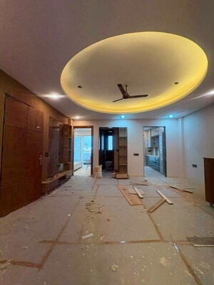 Hall in 3 BHK Builder Floor at Sector 52 – for Rent