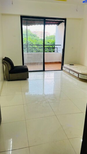 Room in 2 BHK Apartment at Baner Gaon – for Rent