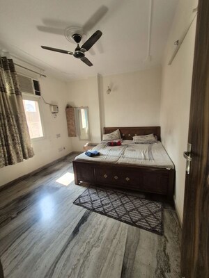 Bedroom in 2.5 BHK Builder Floor at Mayur Vihar – for Sale