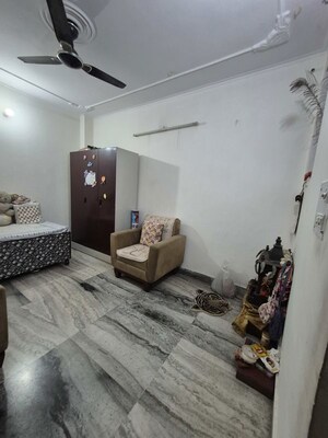 Master Bedroom in 2.5 BHK Builder Floor at Mayur Vihar – for Sale