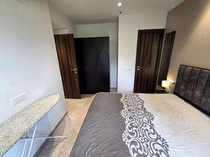 Bedroom in 1 BHK Apartment at Hiranandani Regent Hill, Powai – for Rent