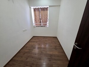 Room in 2.5 BHK Apartment at Lodha Aurum, Kanjurmarg East – for Rent