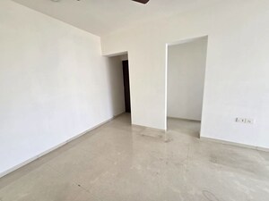 Room in 2.5 BHK Apartment at Lodha Aurum, Kanjurmarg East – for Rent