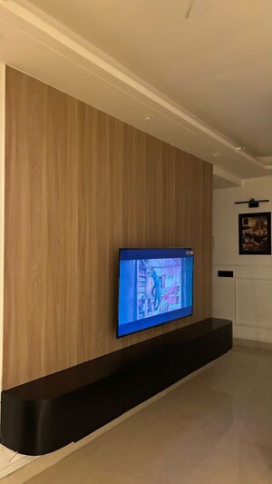 Room in 2 BHK Apartment at Signature Global Prime, Sector 63a – for Rent